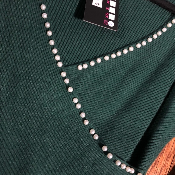 Green Deep V Neck Sweater with Pearls - Picture 2 of 3